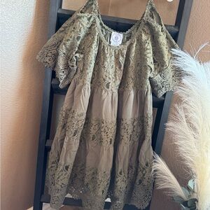 Elegant Lace Mini Dress in Olive Green